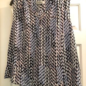 Kasper Geometric Patterned Blouse